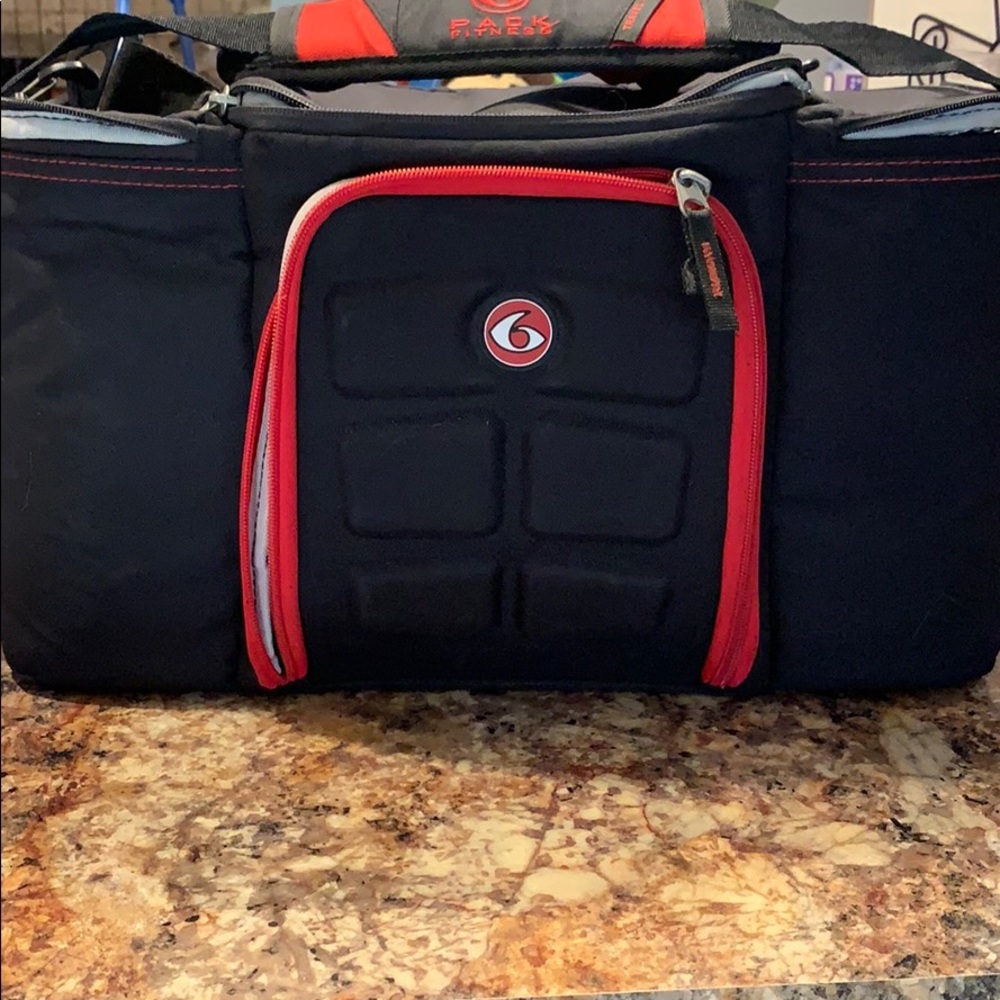 6 Pack Travel Bag